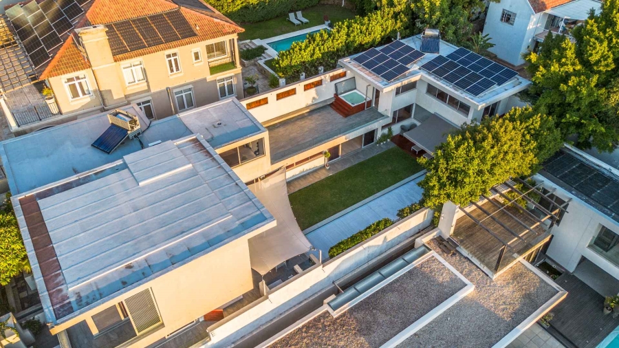 5 Bedroom Property for Sale in Fresnaye Western Cape